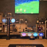 Sports TV in bar 1649