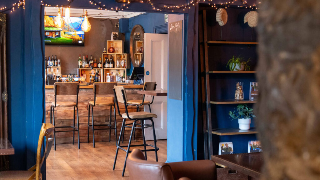 Wroxton 1649 bar sitting area